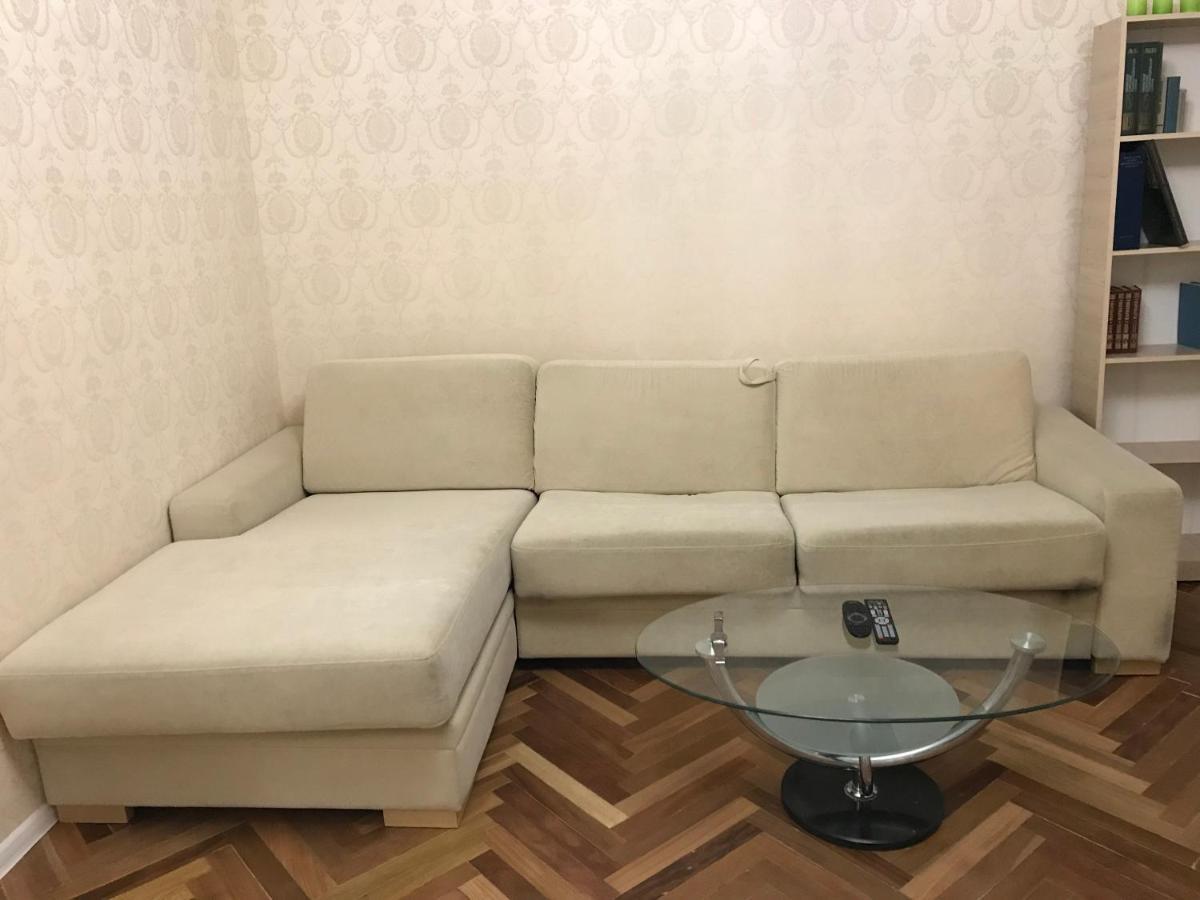 Sunny Apartment Overlooking The Royal Village Kiev Ngoại thất bức ảnh