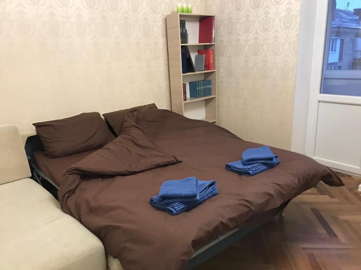 Sunny Apartment Overlooking The Royal Village Kiev Ngoại thất bức ảnh